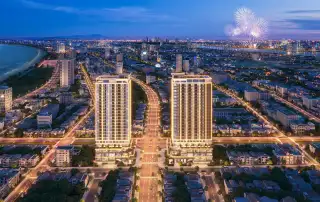 Toàn cảnh dự án Sun Costa Residences Đà Nẵng với tầm nhìn biển Mỹ Khê tuyệt đẹp và cảnh đêm lung linh thành phố.